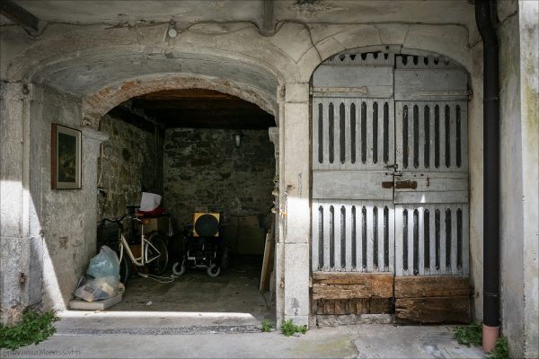 Questa immagine ha l'attributo alt vuoto; il nome del file è laportaaccanto4.jpg