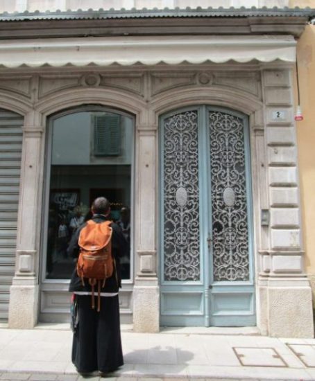 Questa immagine ha l'attributo alt vuoto; il nome del file è leportaaccanto5.jpg