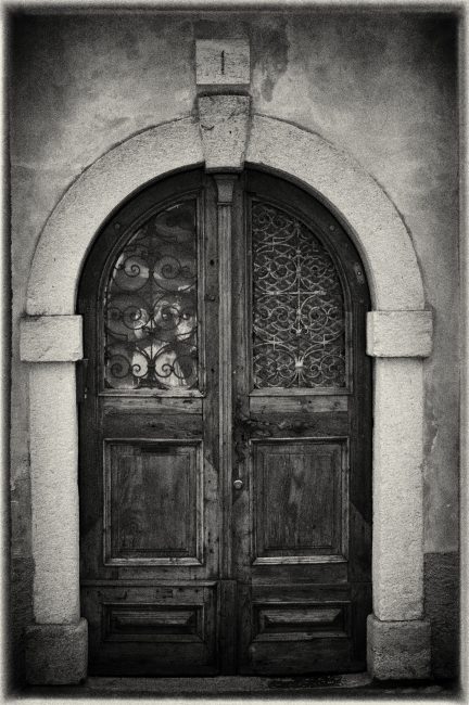 Questa immagine ha l'attributo alt vuoto; il nome del file è leporteaccanto10.jpg